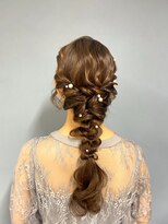 ヒュミ(hymy) 結婚式参列に♪/お呼ばれヘア/おとなっぽヘア/ゆるふあ/編み込み