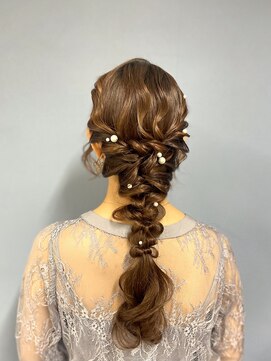 ヒュミ(hymy) 結婚式参列に♪/お呼ばれヘア/おとなっぽヘア/ゆるふあ/編み込み