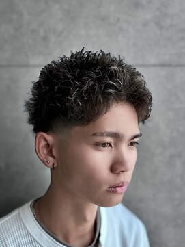 men's salon WiLL 阪急茨木【ウィル】 スパイキーショート