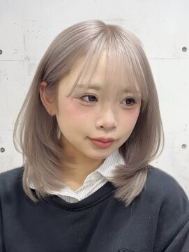 ビュー フクオカ(VIEW FUKUOKA) ミルクティーベージュ/ミディアムレイヤー/顔周り/ダブルカラー