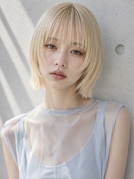 ヴェイン 渋谷(vain) ハイトーン ブリーチ ミニボブ レイヤー シースルーバング