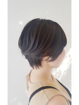 ヘアーヴィーヴル 松茂店(Hair BIVRE) 《BIVRE  玉木》360℃美しい形の大人っぽショート