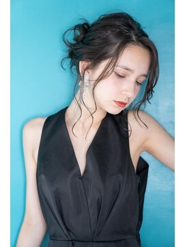 シェルベアー 銀座四丁目(Shell Bear) ヘアセット　結婚式、食事会☆ ニュアンスカラー グレーベージュ