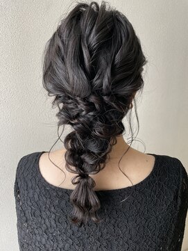 オウルヘアー(Owl hair) 編みおろしアレンジ/黒髪/矯正毛
