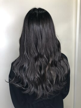 ルッソ チアロ(Lusso chiaro) アッシュブラックパーマスタイル◎30代40代50代