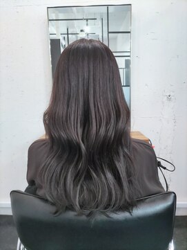 エスカーラ 町田(THE ESCALA) 斜めバング/グレージュカラー/シルキーベージュ［町田駅］