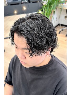 ヒビヲ(HIBIO) 波巻きスパイラルツイストパーマセンターパートツーブロック