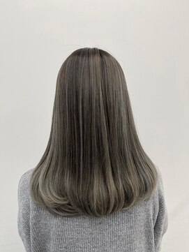 イース バイ アンブルリュクス 北千住(Ease by amble luxe) オリーブグレー