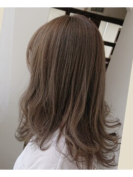 ガネーシャ(Ganes'a) 透明感カラー☆ベージュ