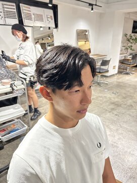 ザ オーダー(THE ORDER) センターパート/韓国ヘア/ニュアンスパーマ