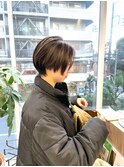 切りっぱなしショートボブ前下がりセンターパート恵比寿
