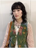 ミディアムウルフ　カーリーヘア