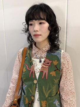 ジュリエッタ(giulietta) ミディアムウルフ　カーリーヘア