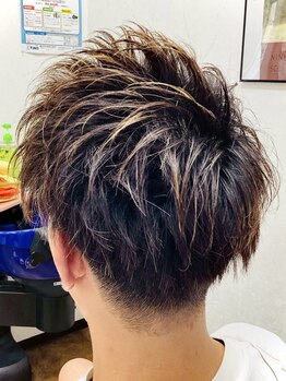 カットクルー オアシス 砥部店の写真/幅広い年代の男性が通う人気店！フジ砥部の中で気軽に通える、技術力×通いやすさが魅力のサロン◎