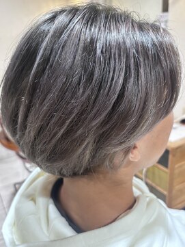 白髪ぼかしバレイヤージュ グレーシルバー