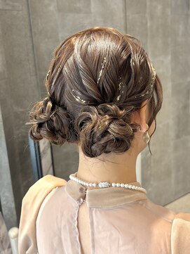 ピークアブー 原宿ハラカド(PEEK-A-BOO) ヘアセット 結婚式ヘアセット ツインヘア ツインお団子