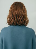 シータ 成増(THETA) ニュアンスウェーブミディアムヘア20代30代◎前髪あり艶髪成増