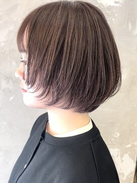 スパイス SPYS ベージュカラー/ショートボブ/ブラウンベージュ