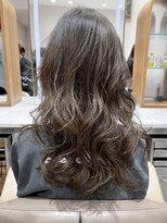 ピークアブー アヴェダ ギンザシックス(PEEK-A-BOO AVEDA GINZASIX) 白髪を活かしたカラーオリーブベージュカーキベージュグレー◆