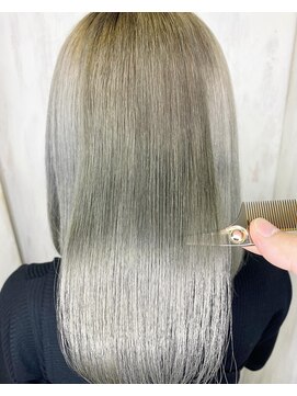 アンフィユヌキャトル(AnFye une Qatll) ブリーチ毛の方をジュエリーシステム×LULUTr×縮毛矯正で艶髪♪