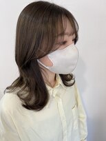 シェノン 西梅田(CHAINON)&nbsp;グレーベージュ/レイヤーロング/黒髪/オリーブベージュ