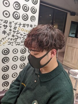 コワファーストナガサキシャンプーボーイ(COIFF1RST NAGASAKI SHAMPOO BOY) 波巻きスパイラルパーマ×vマッシュ