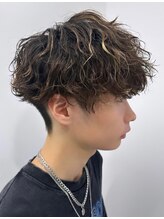 ハイライト×王道マッシュ[名古屋/メンズ/メンズパーマ/ツイストスパイラルパーマ/眉毛/フェード