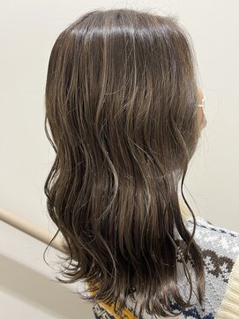 シータ 成増(THETA) ナチュラルハイライト