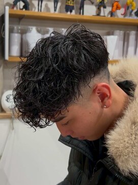 イーラ(era) スペインカールパーマ/メンズ/刈り上げ/眉毛/ツイスト