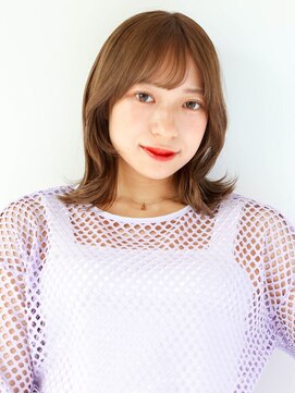 ガリカ 両国(Gallica) レイヤーカットで叶う外ハネミディアムに透明感ブラウンベージュ