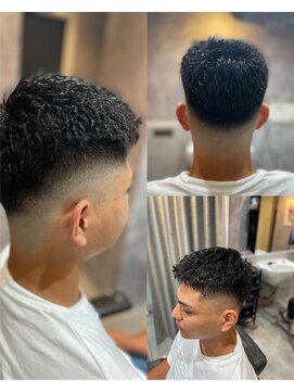 メグロバーバーショップロッポンギ 目黒六(MEGURO BARBER SHOP 6PPONGI) フェード×アイロンパーマ