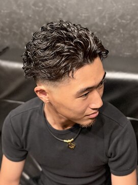 バーバークラシックス(BARBER CLASSICS) 極道パーマ/漢のスキンフェード/イカつい髪型/新潟メンズパーマ