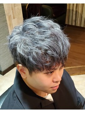ヘアサロン ラコ(hair salon Raco) ブリーチ一回で作るシルバーカラー