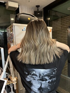 ラフ(LAFF) #ショコラアッシュ#ヘルシースタイル#ふんわりカール