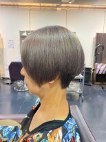 サラジュ 西宮北口店(SARAJU) 【SARAJU 西宮北口店】艶髪前下がりショート/白髪ぼかし