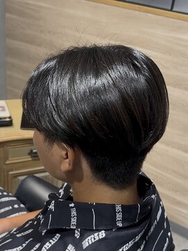 アクシアリミテッド(axia limited) センターパート風マッシュ