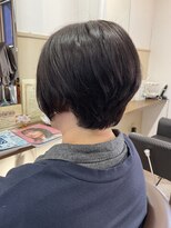 コアフィールフィス(COIFFURE fils)&nbsp;前下がりショート ショートボブ 簡単スタイリングヘア