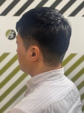 バーバーバー 四谷(BARBER-BAR) 大人の刈り上げスタイル