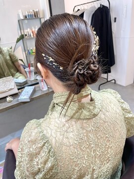 ウック(wooc) ツイストお団子ヘアで被らないヘアセット