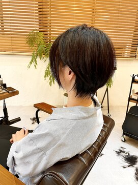 チリンバイロストシティー(Chillin by LOSTCITY) ショートボブ髪質改善白髪ぼかし