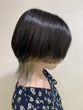 アズール 草加(azule) ウルフ　インナーカラー　シルバーベージュ【草加/草加駅東口】