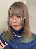 ポイントカラー × ミントグリーン