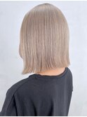 美髪ホワイトブロンド外ハネボブショート_ba341291
