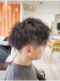 爽やか束感ツイスパショートパーマ