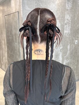 ピークアブー 原宿ハラカド(PEEK-A-BOO) カチモリ カチモリツイン ツインヘア シニヨンヘア タイトヘア