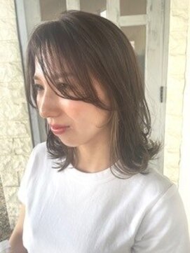 ルプラ トリコ(le-pla trico) さりげなくインナーカラー♪ミディアム外はねでラフスタイル