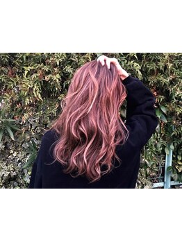 髪の悩みにお応えできるように、丁寧なカウンセリングを徹底。お客様にぴったりのスタイルをご提案◎