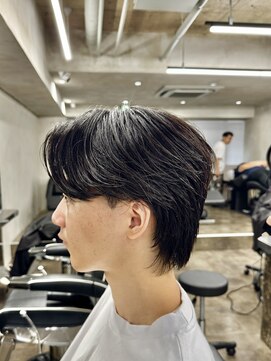 ニコ トウキョウ ロジック(nico TOKYO Logic) メンズセンターパートウルフセンターパートニュアンスパーマ襟足