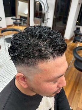 ザデイトウキョウ 表参道 青山(THE DAY TOKYO) MEN'S HAIR/極道パーマ/刈り上げショート/大人メンズ/表参道駅