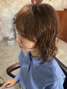 セント(scent) 顔周りレイヤーパーマ